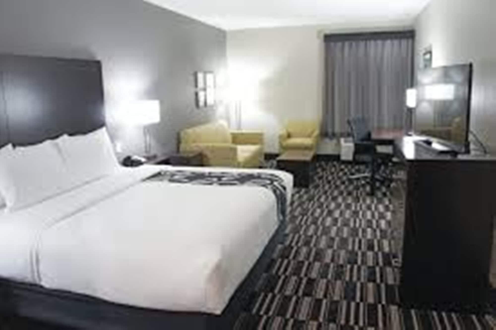 La Quinta By Wyndham Worth - Worth Hotel